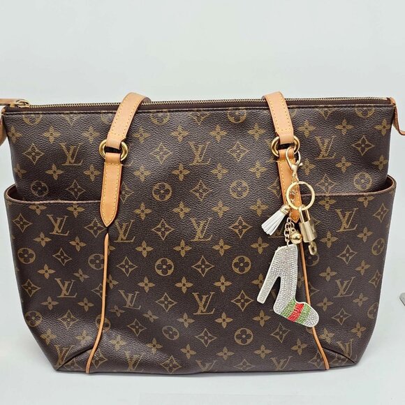 Authentic Louis Vuitton Lock & Key with unbranded Heeled Shoe Bagcharm, Keycharm - Picture 3 of 8